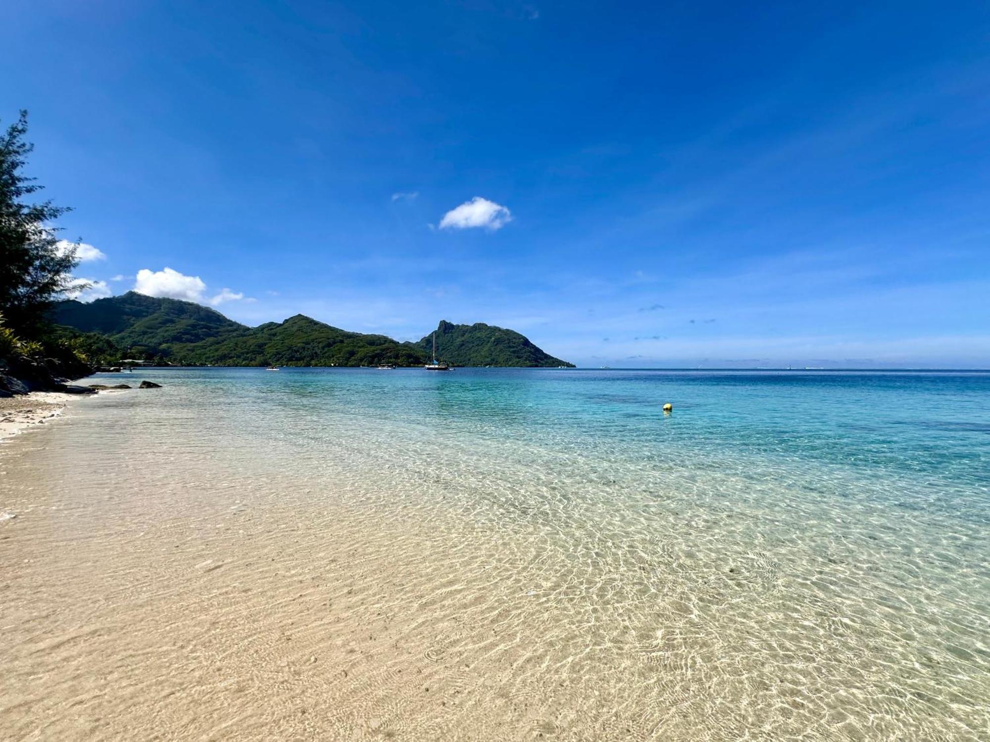 Meri Lodge Huahine Fare Esterno foto