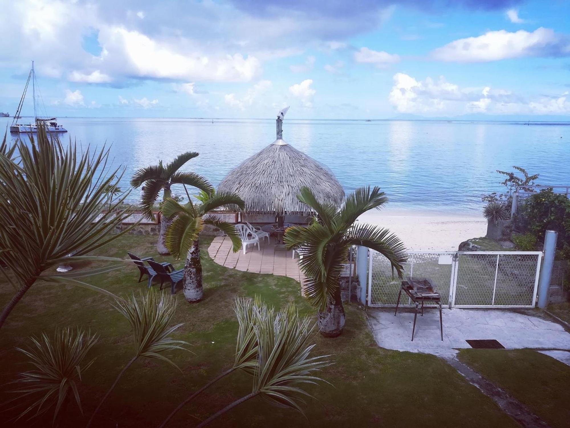 Meri Lodge Huahine Fare Esterno foto